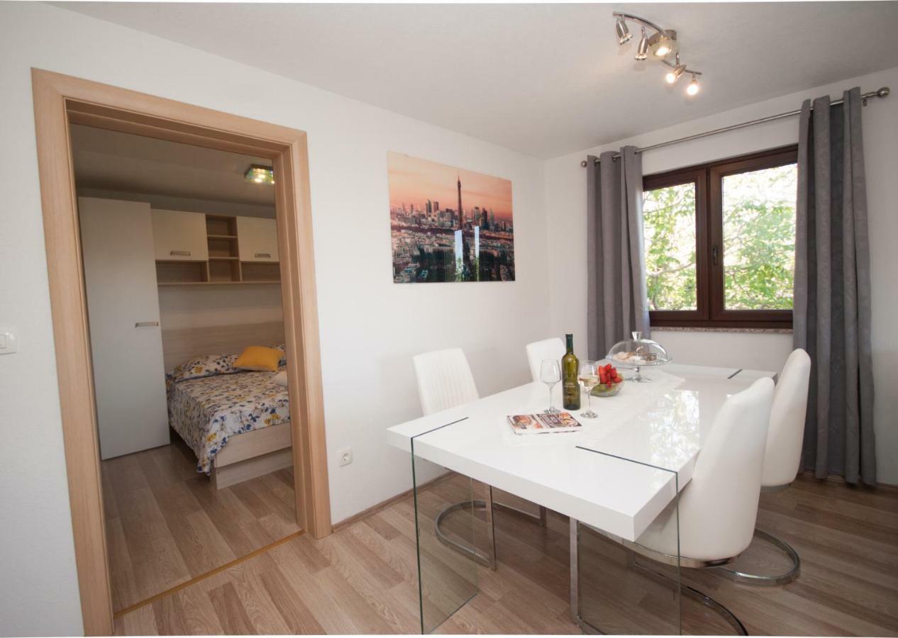 Apartmani Ivan Kastela Bagian luar foto